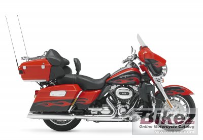 2010 Harley-Davidson FLHTCUSE5 CVO Ultra Classic Electra Glide photo